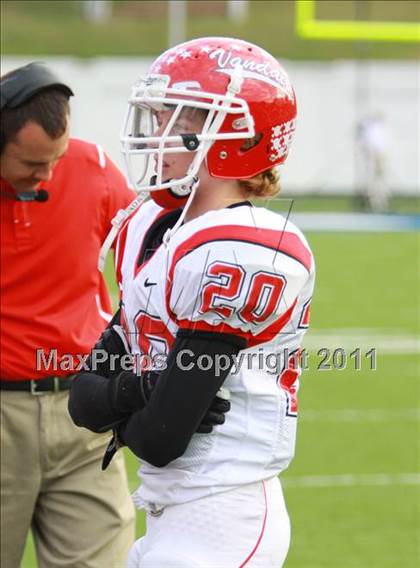 Thumbnail 1 in Van vs. Gilmer (3A Division 2 Region 2 Area Playoffs) photogallery.