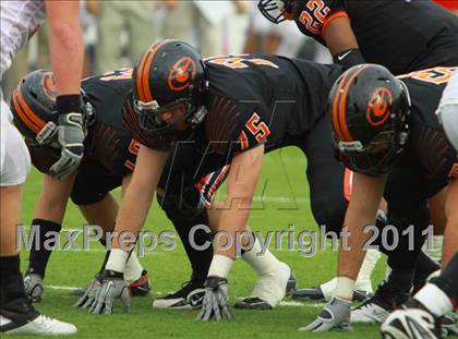 Thumbnail 1 in Van vs. Gilmer (3A Division 2 Region 2 Area Playoffs) photogallery.