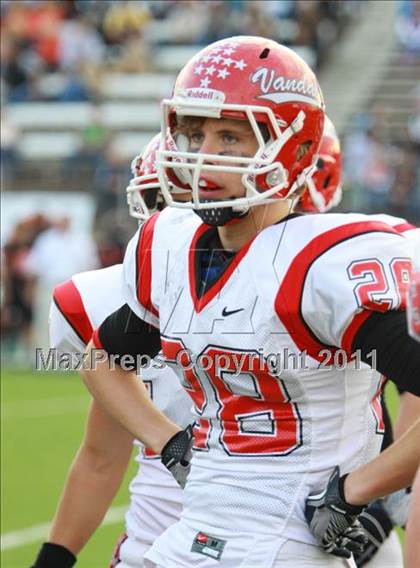 Thumbnail 3 in Van vs. Gilmer (3A Division 2 Region 2 Area Playoffs) photogallery.