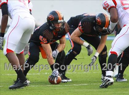 Thumbnail 1 in Van vs. Gilmer (3A Division 2 Region 2 Area Playoffs) photogallery.