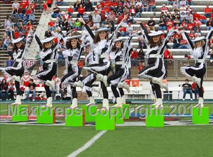 Thumbnail 1 in Van vs. Gilmer (3A Division 2 Region 2 Area Playoffs) photogallery.