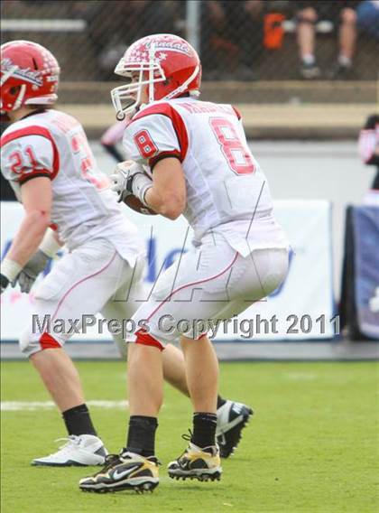Thumbnail 3 in Van vs. Gilmer (3A Division 2 Region 2 Area Playoffs) photogallery.