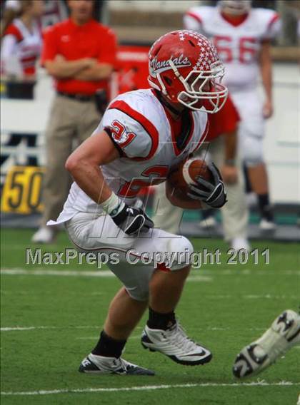 Thumbnail 2 in Van vs. Gilmer (3A Division 2 Region 2 Area Playoffs) photogallery.