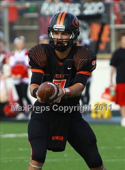 Thumbnail 3 in Van vs. Gilmer (3A Division 2 Region 2 Area Playoffs) photogallery.