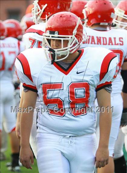 Thumbnail 2 in Van vs. Gilmer (3A Division 2 Region 2 Area Playoffs) photogallery.