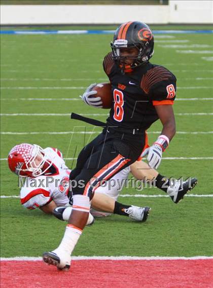 Thumbnail 3 in Van vs. Gilmer (3A Division 2 Region 2 Area Playoffs) photogallery.