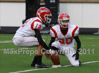 Thumbnail 2 in Van vs. Gilmer (3A Division 2 Region 2 Area Playoffs) photogallery.