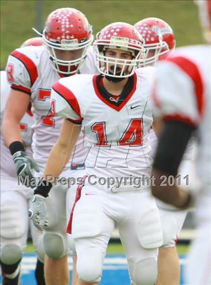 Thumbnail 1 in Van vs. Gilmer (3A Division 2 Region 2 Area Playoffs) photogallery.
