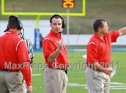 Thumbnail 2 in Van vs. Gilmer (3A Division 2 Region 2 Area Playoffs) photogallery.