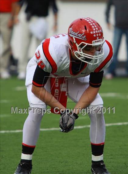 Thumbnail 3 in Van vs. Gilmer (3A Division 2 Region 2 Area Playoffs) photogallery.