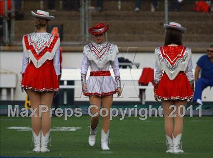 Thumbnail 2 in Van vs. Gilmer (3A Division 2 Region 2 Area Playoffs) photogallery.