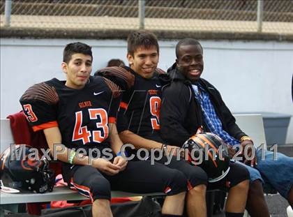 Thumbnail 3 in Van vs. Gilmer (3A Division 2 Region 2 Area Playoffs) photogallery.