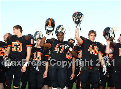 Thumbnail 1 in Van vs. Gilmer (3A Division 2 Region 2 Area Playoffs) photogallery.