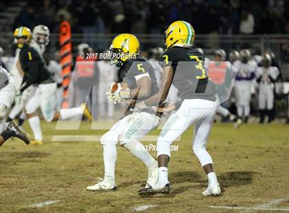 Thumbnail 2 in Woodbridge vs. Lake Braddock (VHSL 6A North Region C Semifinal) photogallery.
