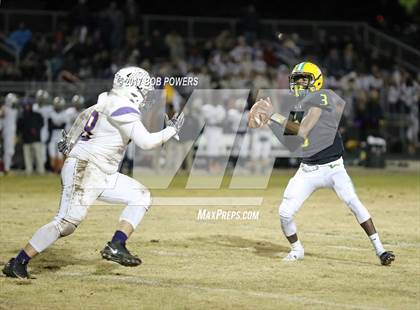 Thumbnail 1 in Woodbridge vs. Lake Braddock (VHSL 6A North Region C Semifinal) photogallery.
