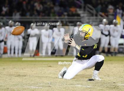 Thumbnail 1 in Woodbridge vs. Lake Braddock (VHSL 6A North Region C Semifinal) photogallery.