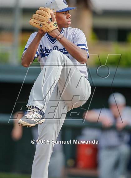 Thumbnail 1 in Notre Dame (SO) vs Harvard-Westlake photogallery.