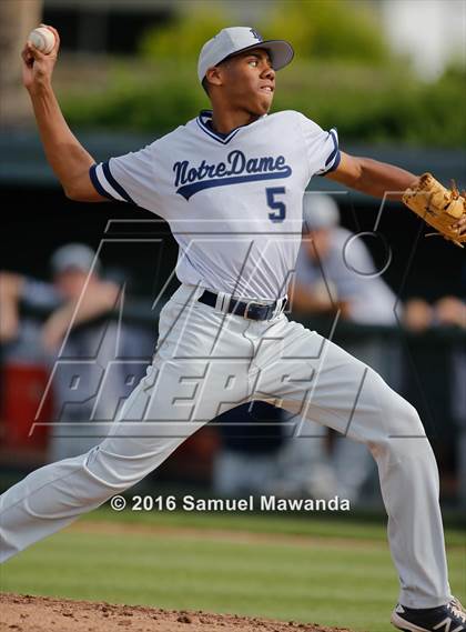Thumbnail 2 in Notre Dame (SO) vs Harvard-Westlake photogallery.