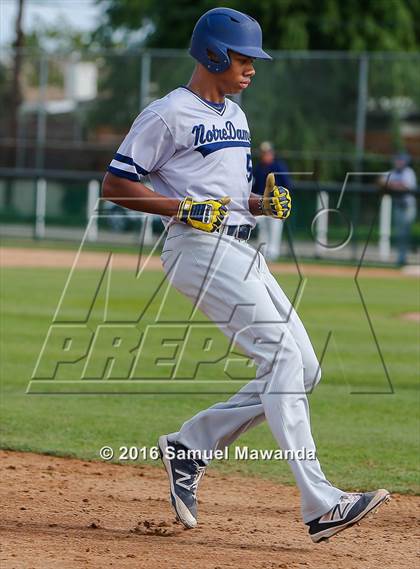Thumbnail 2 in Notre Dame (SO) vs Harvard-Westlake photogallery.
