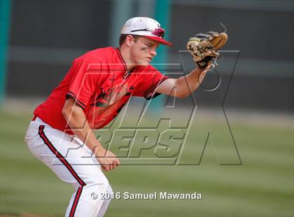 Thumbnail 3 in Notre Dame (SO) vs Harvard-Westlake photogallery.