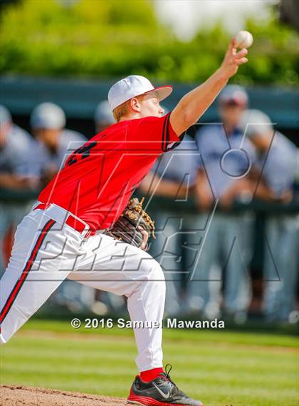 Thumbnail 3 in Notre Dame (SO) vs Harvard-Westlake photogallery.