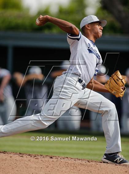 Thumbnail 2 in Notre Dame (SO) vs Harvard-Westlake photogallery.