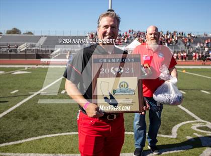 Thumbnail 2 in San Clemente vs. Troy (CIF-SS Division 3 Final) photogallery.