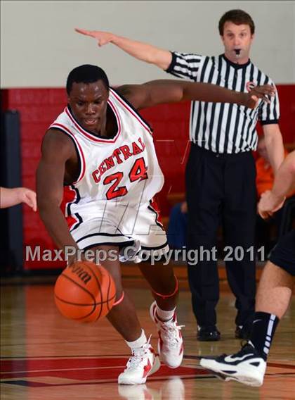 Thumbnail 2 in Knoxville Central vs Bradley Central (Maryville Christmas Invitational Tournament) photogallery.