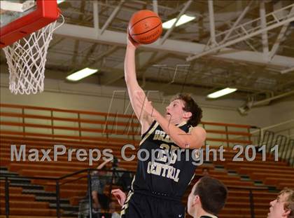 Thumbnail 3 in Knoxville Central vs Bradley Central (Maryville Christmas Invitational Tournament) photogallery.