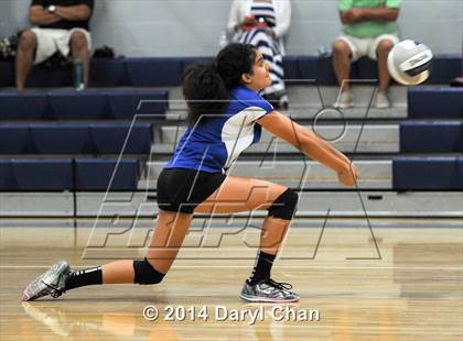 Thumbnail 2 in San Marino vs. Flintridge Prep photogallery.
