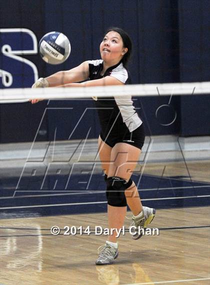 Thumbnail 3 in San Marino vs. Flintridge Prep photogallery.