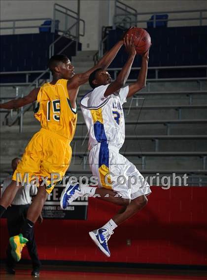 Thumbnail 3 in Carroll vs Dallas Madison (Metroplex Thanksgiving Hoopfest) photogallery.