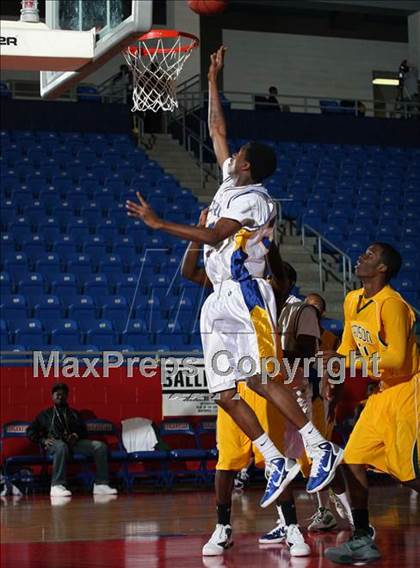 Thumbnail 3 in Carroll vs Dallas Madison (Metroplex Thanksgiving Hoopfest) photogallery.