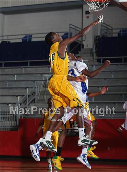 Thumbnail 2 in Carroll vs Dallas Madison (Metroplex Thanksgiving Hoopfest) photogallery.