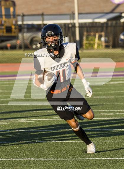 Thumbnail 3 in Grand Saline Indians vs Eustace Bulldogs photogallery.