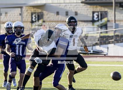 Thumbnail 2 in Grand Saline Indians vs Eustace Bulldogs photogallery.
