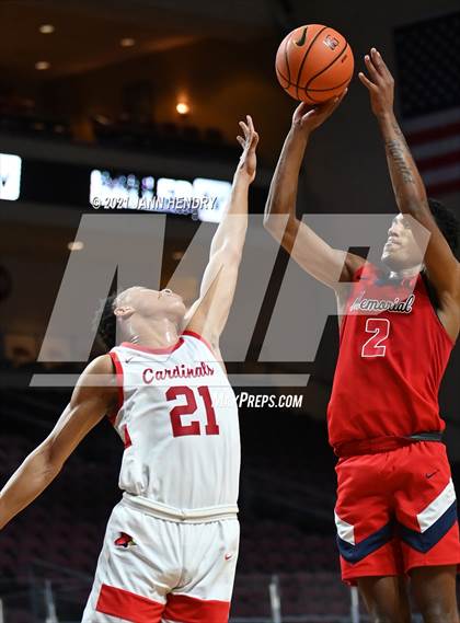 Thumbnail 2 in San Joaquin Memorial vs. John Paul II (Tarkanian Classic) photogallery.
