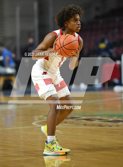 Thumbnail 2 in San Joaquin Memorial vs. John Paul II (Tarkanian Classic) photogallery.