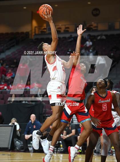 Thumbnail 1 in San Joaquin Memorial vs. John Paul II (Tarkanian Classic) photogallery.