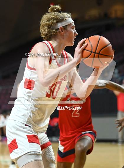 Thumbnail 2 in San Joaquin Memorial vs. John Paul II (Tarkanian Classic) photogallery.