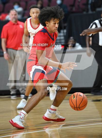 Thumbnail 2 in San Joaquin Memorial vs. John Paul II (Tarkanian Classic) photogallery.