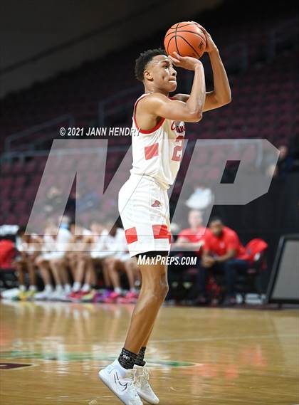 Thumbnail 2 in San Joaquin Memorial vs. John Paul II (Tarkanian Classic) photogallery.