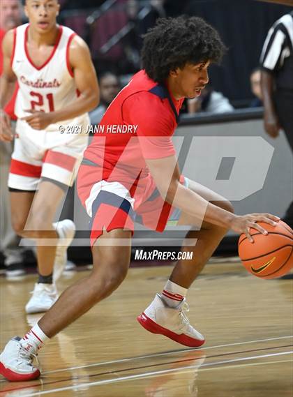 Thumbnail 3 in San Joaquin Memorial vs. John Paul II (Tarkanian Classic) photogallery.