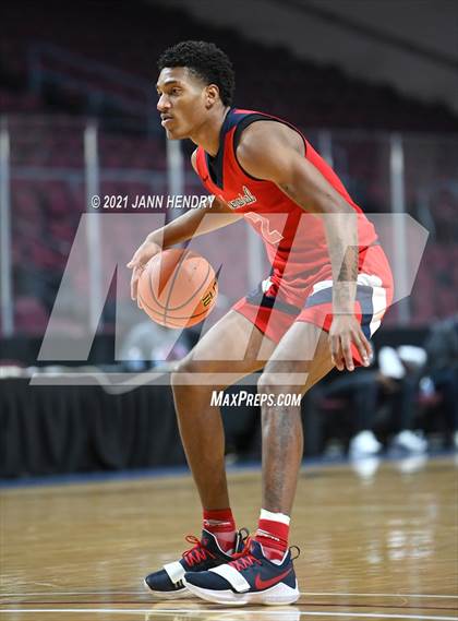 Thumbnail 2 in San Joaquin Memorial vs. John Paul II (Tarkanian Classic) photogallery.