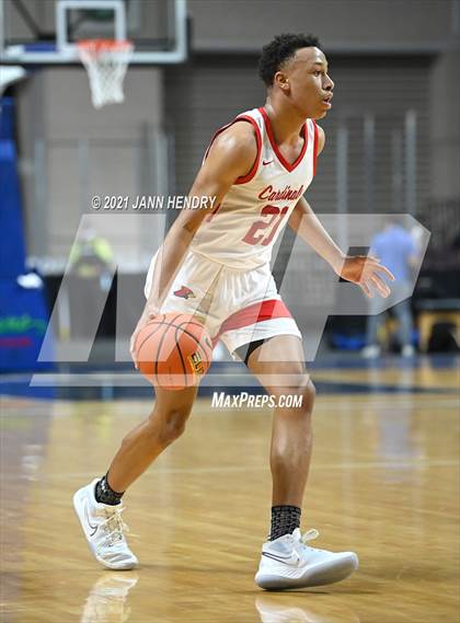 Thumbnail 1 in San Joaquin Memorial vs. John Paul II (Tarkanian Classic) photogallery.