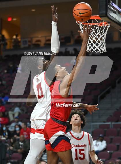 Thumbnail 2 in San Joaquin Memorial vs. John Paul II (Tarkanian Classic) photogallery.