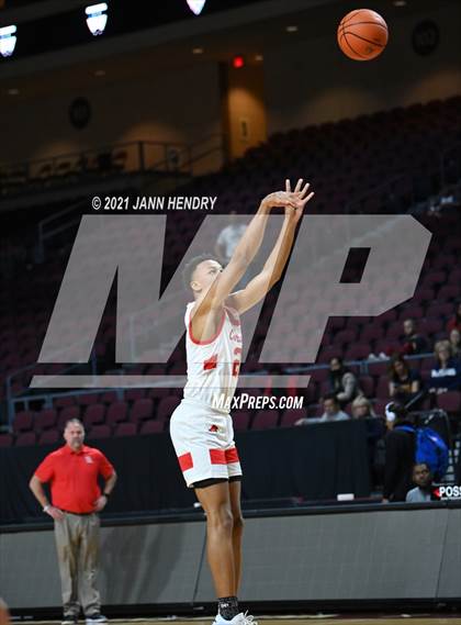 Thumbnail 2 in San Joaquin Memorial vs. John Paul II (Tarkanian Classic) photogallery.