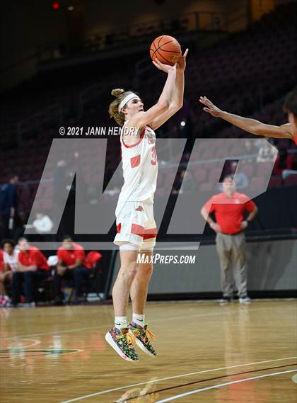 Thumbnail 1 in San Joaquin Memorial vs. John Paul II (Tarkanian Classic) photogallery.