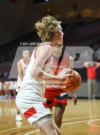 Thumbnail 3 in San Joaquin Memorial vs. John Paul II (Tarkanian Classic) photogallery.