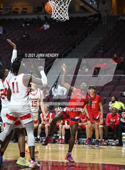 Thumbnail 2 in San Joaquin Memorial vs. John Paul II (Tarkanian Classic) photogallery.